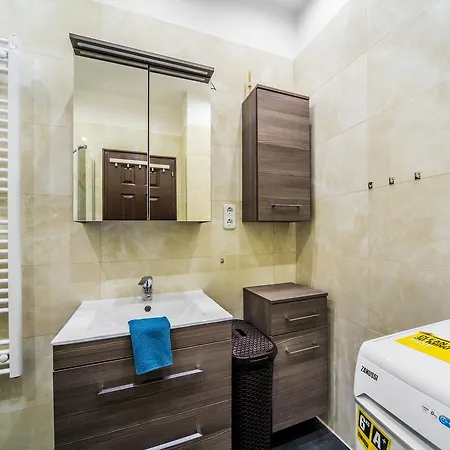 Kiraly 38 2bedroom Entire ブダペスト
