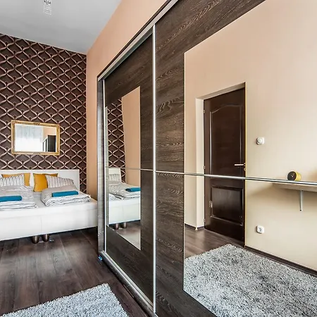 Kiraly 38 2bedroom Entire ブダペスト